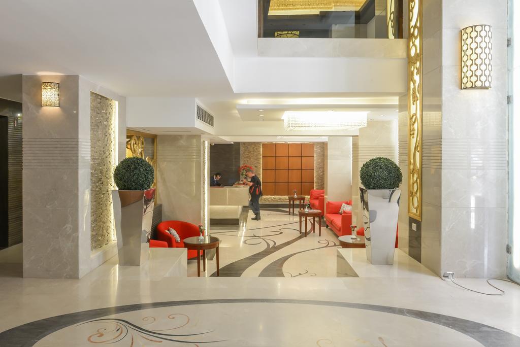Golden Tulip Hotel Flamenco Il Cairo Esterno foto
